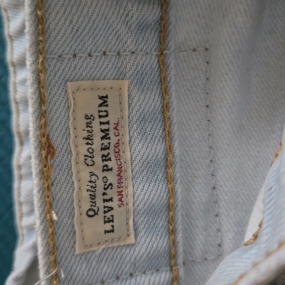 25 X 32 (Long) Premium Levi's Ribcage Wide Leg Never Worn - Picture 4 of 6